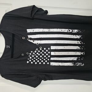 Black and White Distressed American Flag Tee